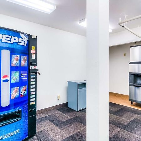 Motel 6 Normal Dış mekan fotoğraf