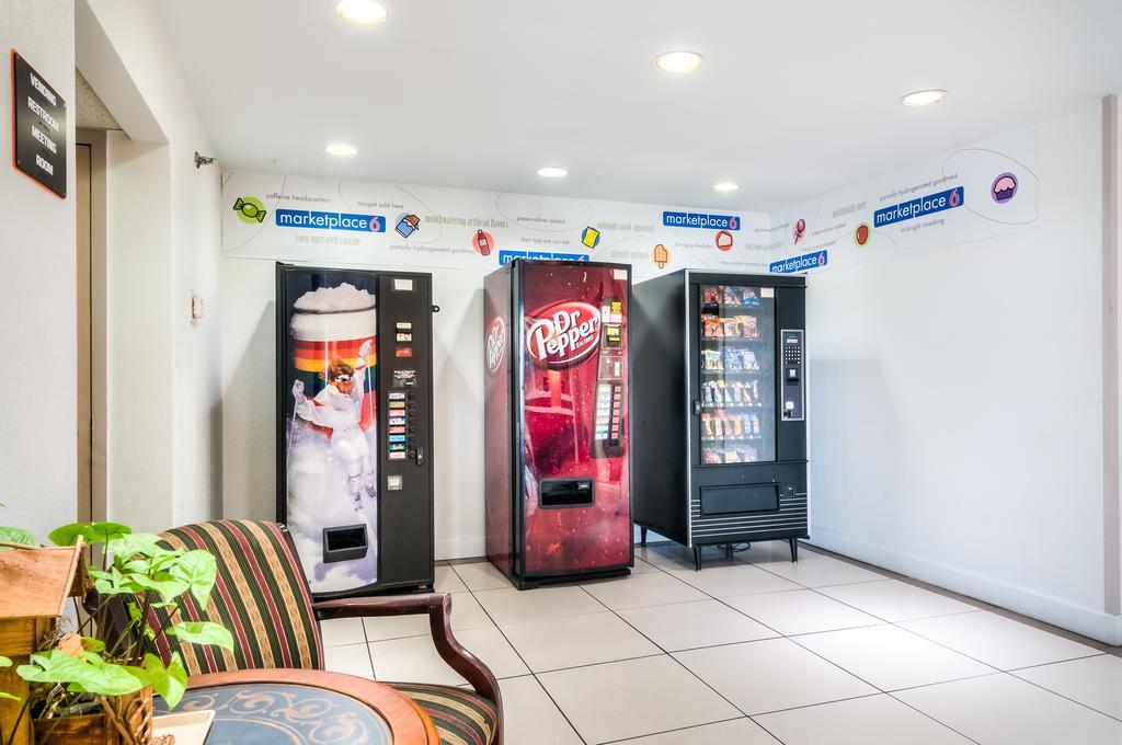 Motel 6 Normal Dış mekan fotoğraf