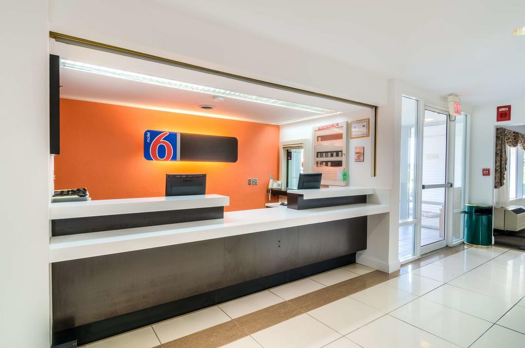 Motel 6 Normal Dış mekan fotoğraf